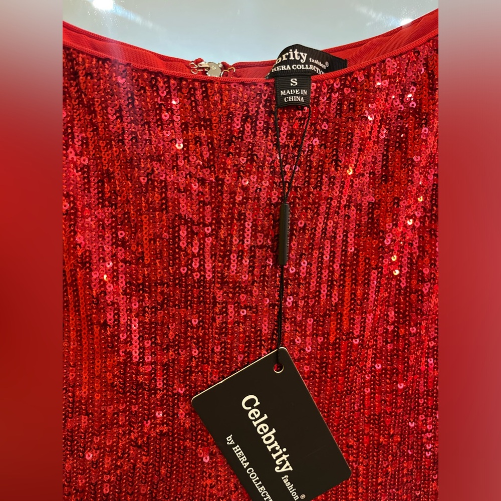 Wild sparkling red pants for a rock star